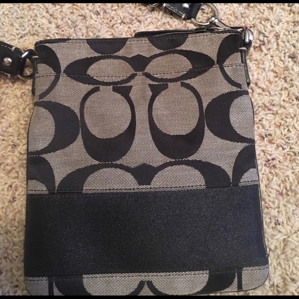 Coach Crossbody - Picture 3 of 3